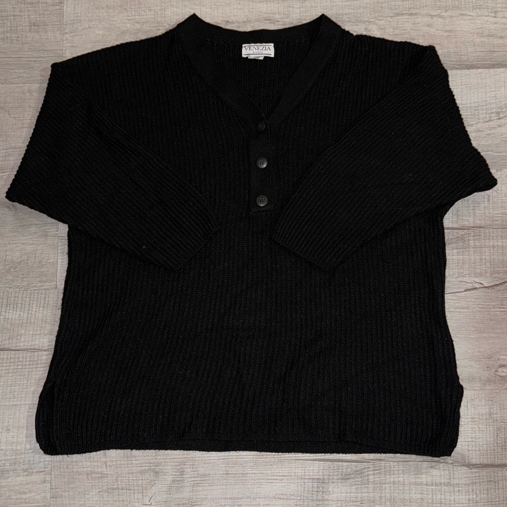 Venezia Vitale - Vintage Wool Buttone…